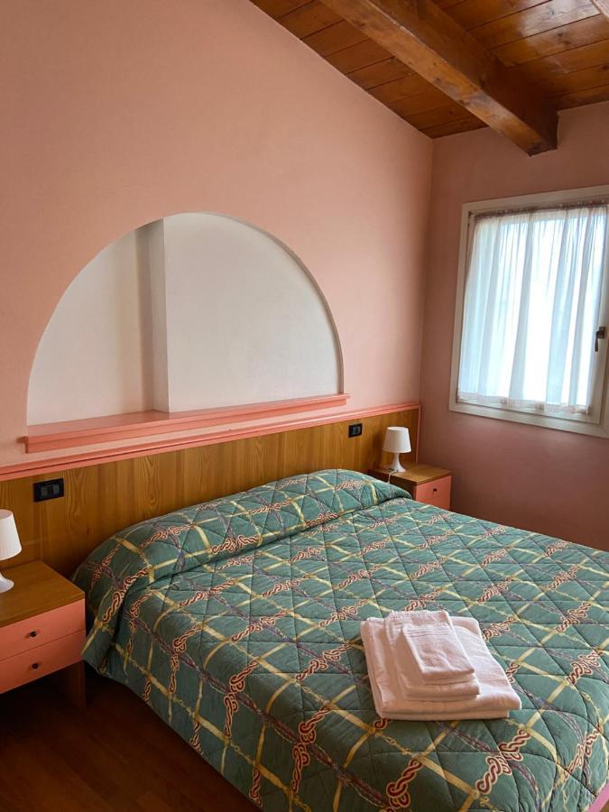 Hotel La Piazzetta Vidiciatico Eksteriør billede